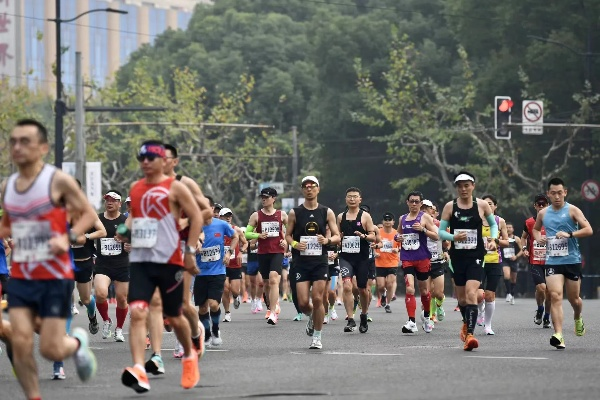 上海春季马拉松 挑战自我，奔跑春天